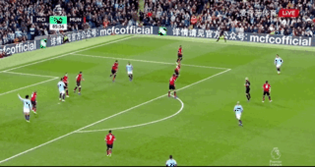 英超：利物浦主场4-0大胜埃弗顿