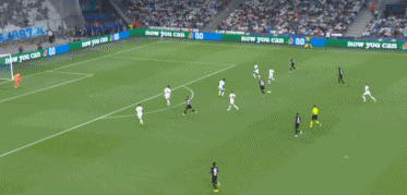 球迷怒喷后蹇韬回应：输球又怎么样？随后被韦世豪、甘超拦下