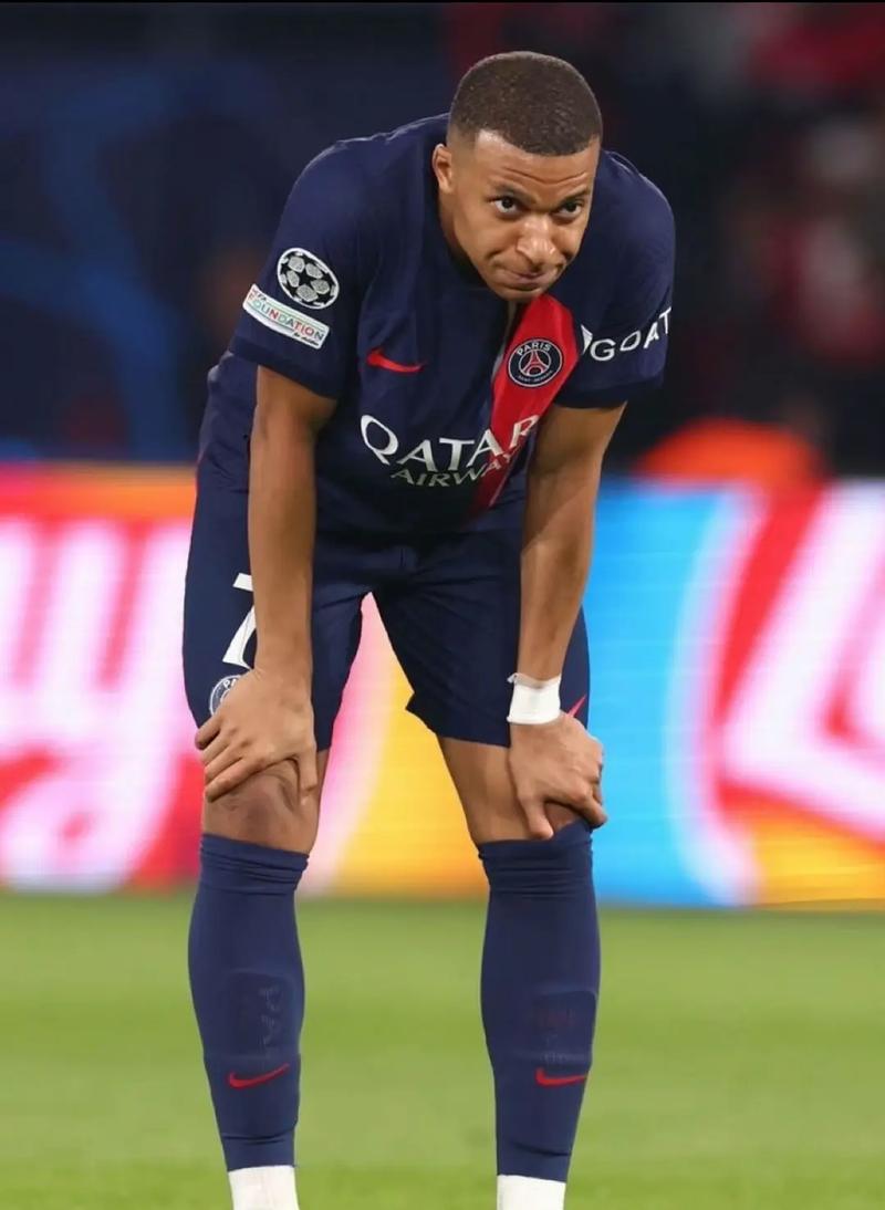 懂球帝12周年120大瞬间半决赛：梅西PK格策，武磊PK于大宝