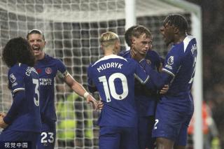 篮球篮网球员连续三场抢断上双