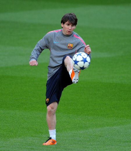 单届世欧预／欧预赛进球榜：哈兰德、莱万16球并列第一